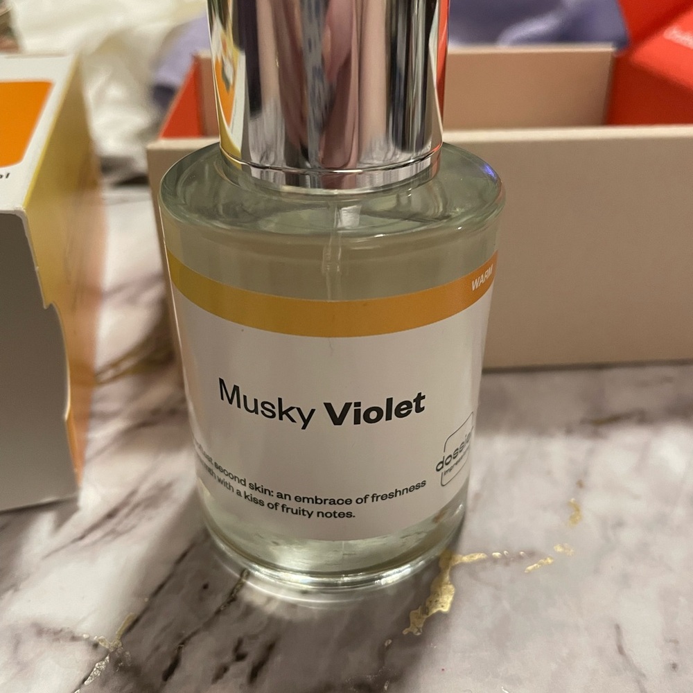 BNIB Dossier Musky Violet